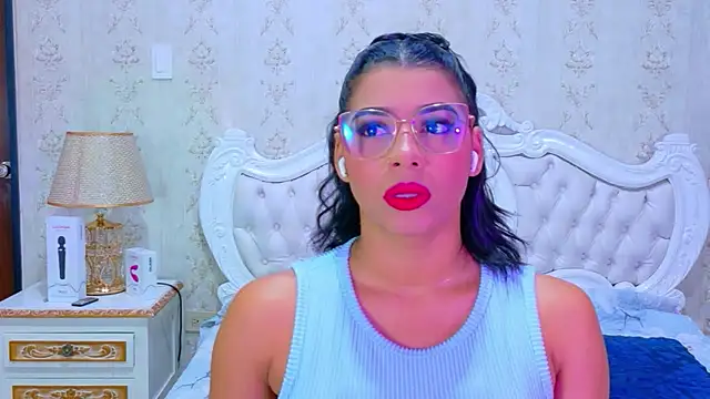 TiaraRosse online show from 01/19/26, 01:15