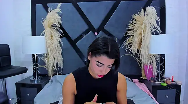 Snapshot of TiaraRosse chatting on 03/11/25, 04:08 TiaraRosse online show from 03/11/25, 04:08