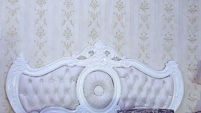 Snapshot of TiaraRosse chatting on 03/19/25, 12:56 TiaraRosse online show from 03/19/25, 12:56