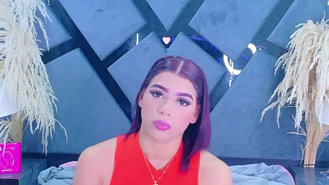 TiaraRosse online show from 05/15/26, 03:48