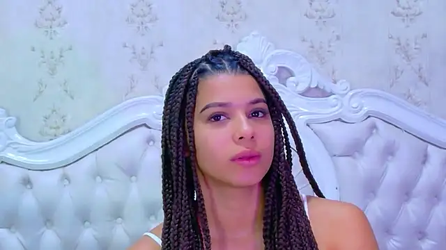 TiaraRosse online show from 02/04/26, 12:55