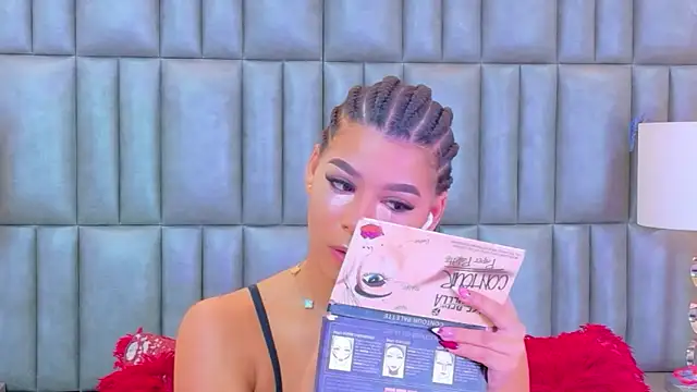 TiaraRosse online show from 03/18/26, 12:19