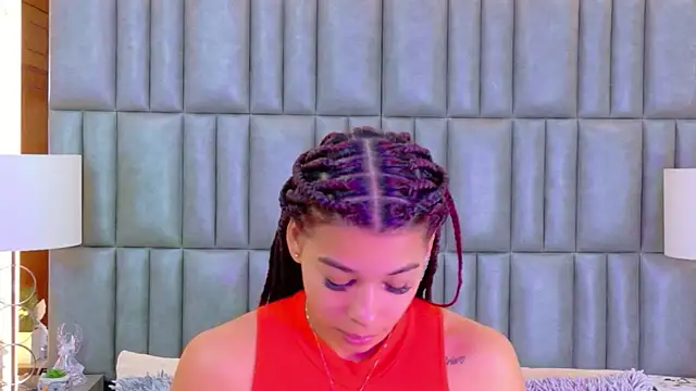 Snapshot of TiaraRosse chatting on 06/19/26, 12:11 TiaraRosse online show from 06/19/26, 12:11