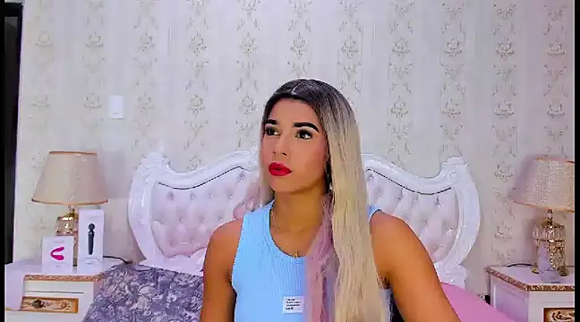 Snapshot of TiaraRosse chatting on 03/13/25, 12:56 TiaraRosse online show from 03/13/25, 12:56