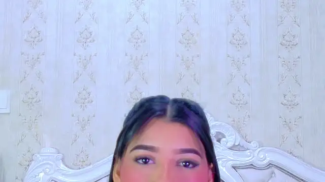 TiaraRosse online show from 11/20/25, 12:39