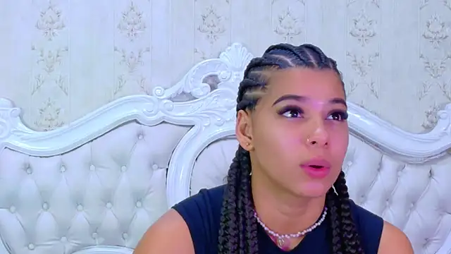 TiaraRosse online show from 11/22/25, 01:32