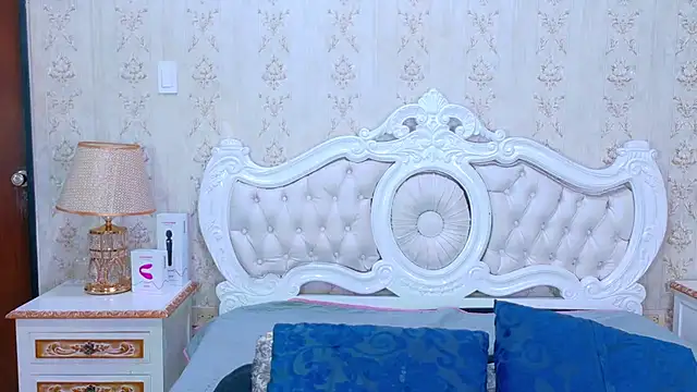 TiaraRosse online show from 11/21/25, 12:59