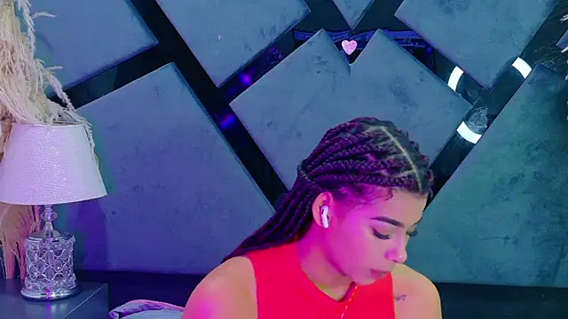 Snapshot of TiaraRosse chatting on 06/20/26, 03:44 TiaraRosse online show from 06/20/26, 03:44