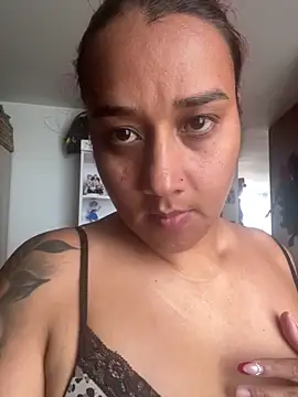 Cafeziitha02 online show from 12/01/25, 06:31