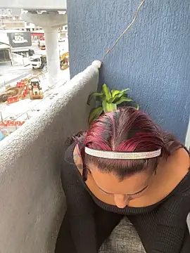 Cafeziitha02 online show from 11/07/25, 08:13