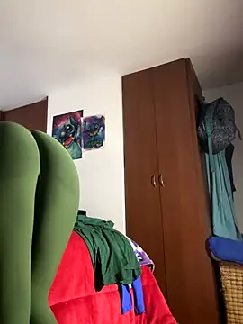 Cafeziitha02 online show from 12/19/25, 09:39