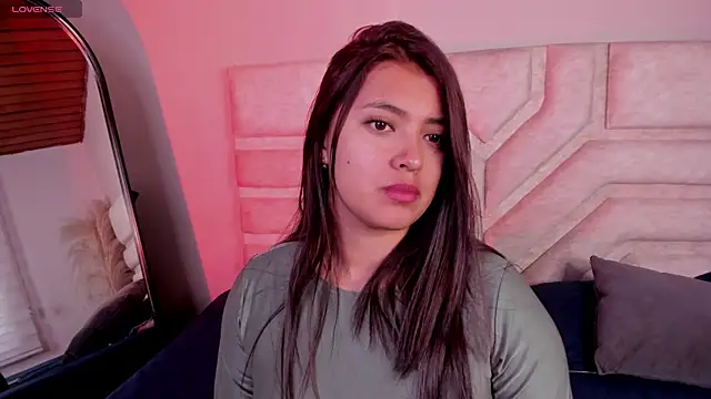 Snapshot of Rebeca_Williams_ chatting on 12/05/25, 01:21 Rebeca Williams online show from 12/05/25, 01:21