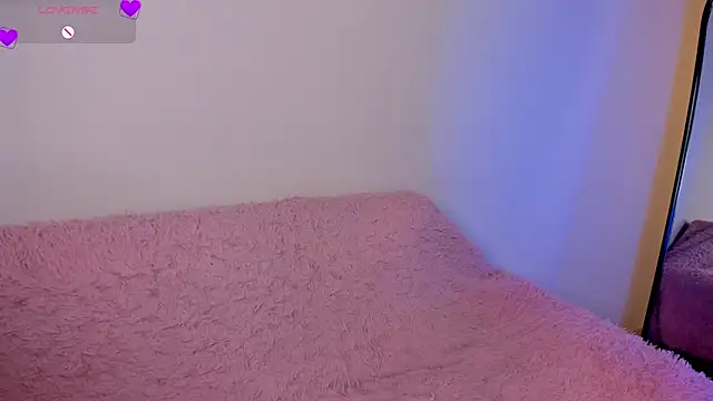 Rebeca Williams  online show from 04/04/26, 12:34