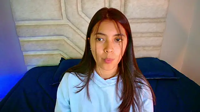 Snapshot of Rebeca_Williams_ chatting on 03/04/25, 10:38 Rebeca Williams online show from 03/04/25, 10:38