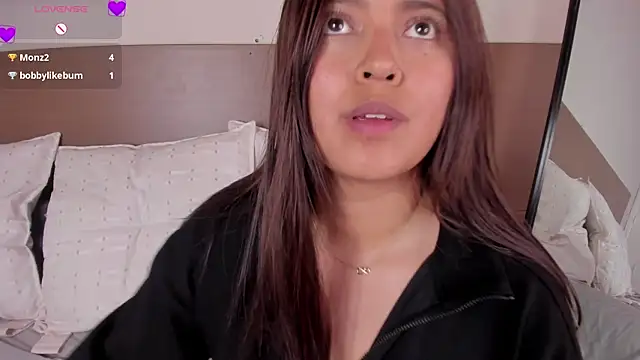 Rebeca Williams  online show from 06/03/26, 02:33