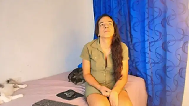 Snapshot of Oh_Tique chatting on 11/02/25, 07:30 Oh Tique online show from 11/02/25, 07:30