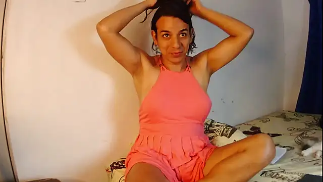 Snapshot of Oh_Tique chatting on 10/08/25, 03:57 Oh Tique online show from 10/08/25, 03:57