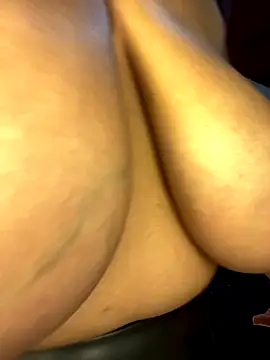 Snapshot of Isabella_boobd chatting on 11/20/25, 08:09 Isabella boobd online show from 11/20/25, 08:09