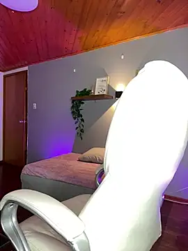 Snapshot of Isabella_boobd chatting on 01/25/25, 10:18 Isabella boobd online show from 01/25/25, 10:18