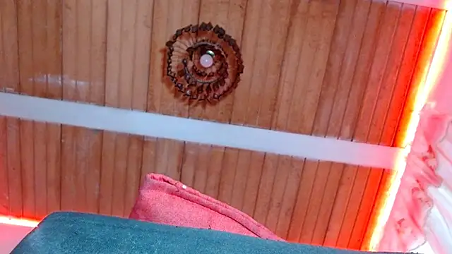 Snapshot of Maidi_ chatting on 02/25/25, 02:58 Maidi online show from 02/25/25, 02:58