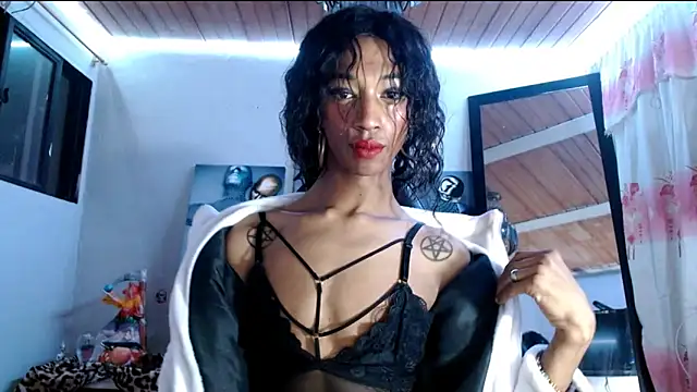 Snapshot of Maidi_ chatting on 09/13/25, 11:21 Maidi online show from 09/13/25, 11:21