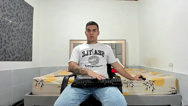 simookeler online show from 11/26/25, 10:54