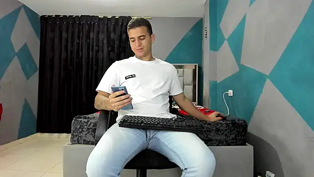 simookeler online show from 03/16/25, 09:05