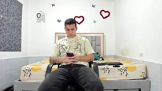 simookeler online show from 10/26/25, 02:45