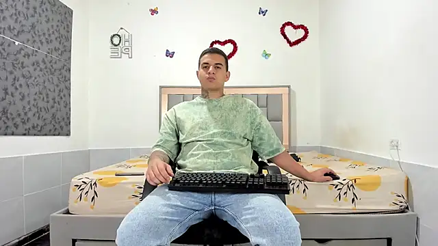 simookeler online show from 10/23/25, 01:15