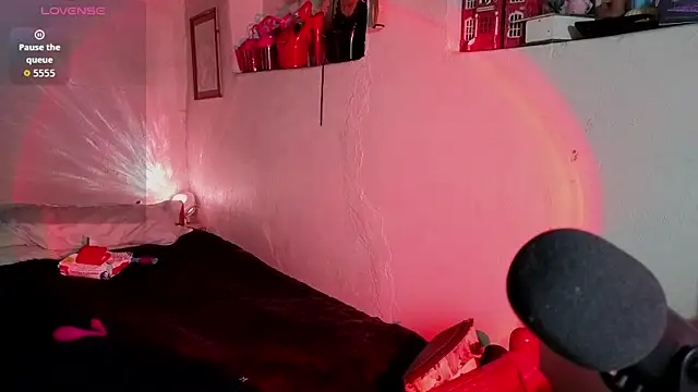 kittenlizz online show from 05/02/26, 08:25