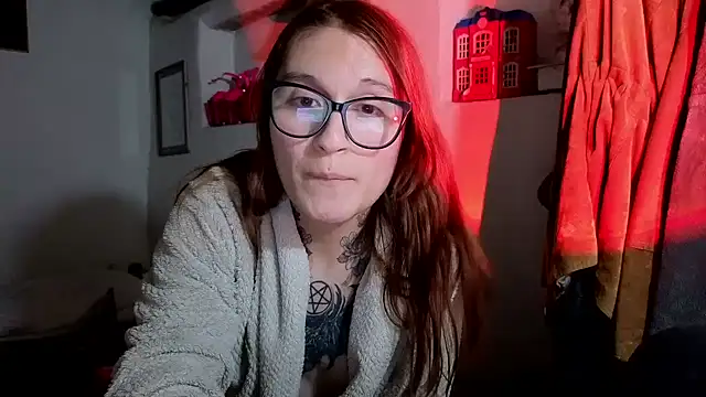 kittenlizz online show from 01/12/26, 06:15