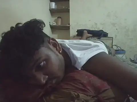 Snapshot of heartless__95 chatting on 06/16/26, 05:24 heartless 95 online show from 06/16/26, 05:24