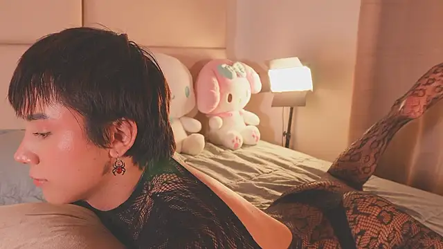 Snapshot of SweetHanson chatting on 02/23/26, 07:14 SweetHanson online show from 02/23/26, 07:14