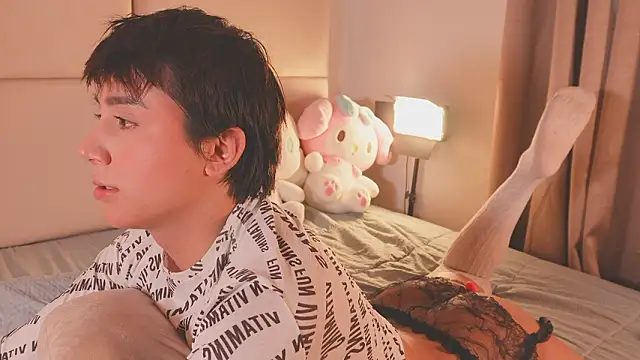 Snapshot of SweetHanson chatting on 02/25/26, 07:36 SweetHanson online show from 02/25/26, 07:36