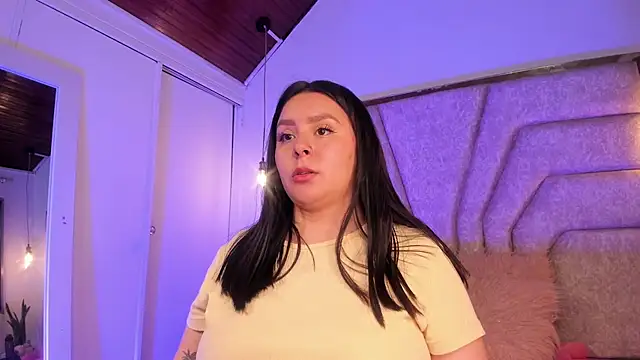 EmaJames25 online show from 11/21/25, 07:24