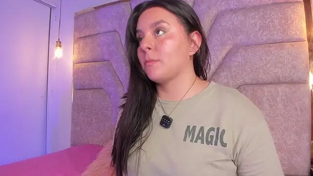 EmaJames25 online show from 03/26/26, 06:28