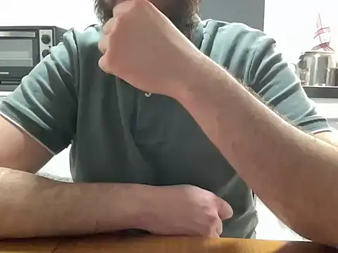 Snapshot of hommesexy17 chatting on 03/05/26, 08:16 hommesexy17 online show from 03/05/26, 08:16