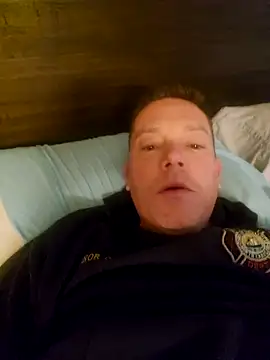 Snapshot of Bigtater1999 chatting on 11/09/25, 02:21 Bigtater1999 online show from 11/09/25, 02:21