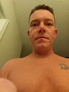 Snapshot of Bigtater1999 chatting on 10/02/25, 01:31 Bigtater1999 online show from 10/02/25, 01:31