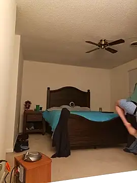 Snapshot of Bigtater1999 chatting on 11/11/25, 12:16 Bigtater1999 online show from 11/11/25, 12:16