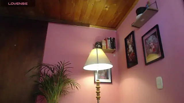 bunnyemilyrose36 online show from 03/19/26, 03:45