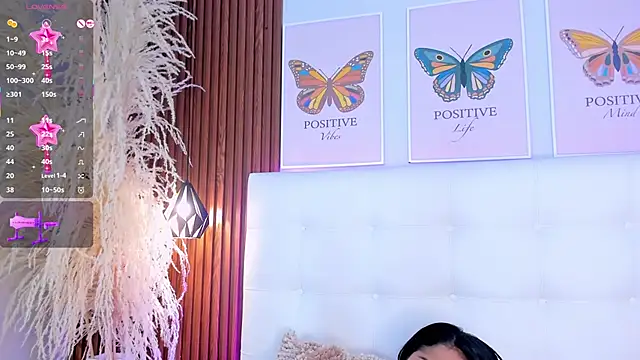 Snapshot of aashley_jones chatting on 03/06/25, 05:57 aashley jones online show from 03/06/25, 05:57