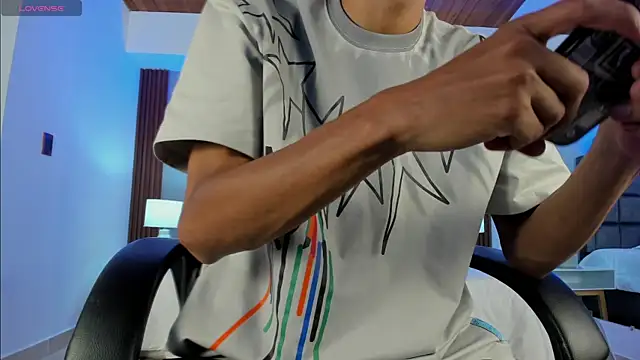 Aaron Scoot online show from 01/14/25, 08:04