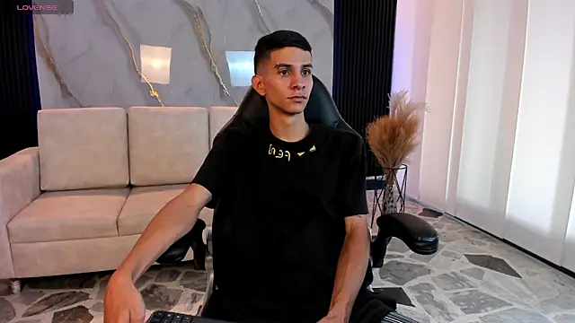 Aaron Scoot online show from 03/03/26, 08:38