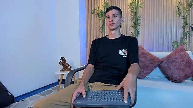 Aaron Scoot online show from 01/07/26, 11:04