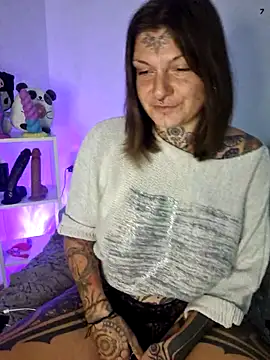 lizzardqueeen online show from 11/08/25, 07:17