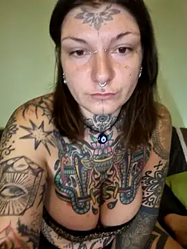 lizzardqueeen online show from 11/16/25, 05:34