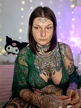 lizzardqueeen online show from 02/03/26, 12:21