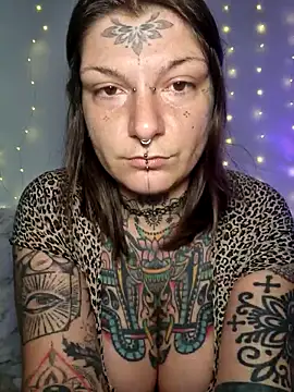 lizzardqueeen online show from 02/08/26, 08:17