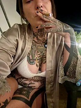 lizzardqueeen online show from 09/29/25, 09:31